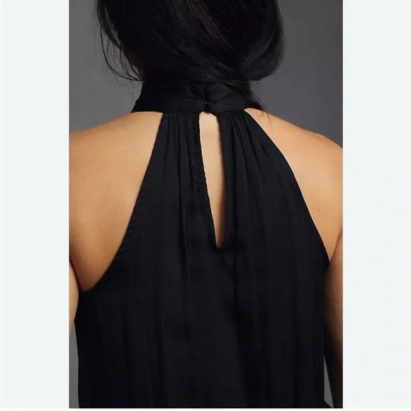 Elegant Black Halter Dress - Picture 2 of 12